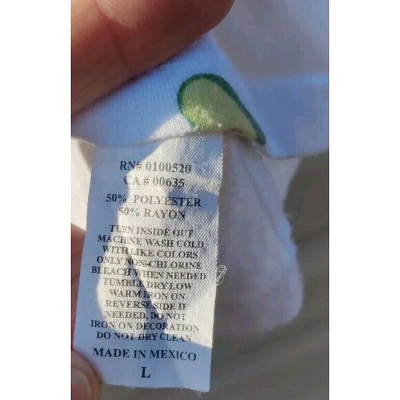 Mighty Fine Avocado Guac and Roll T-shirt Graphic Tee Funny Pun Womens Large L - Picture 9 of 12